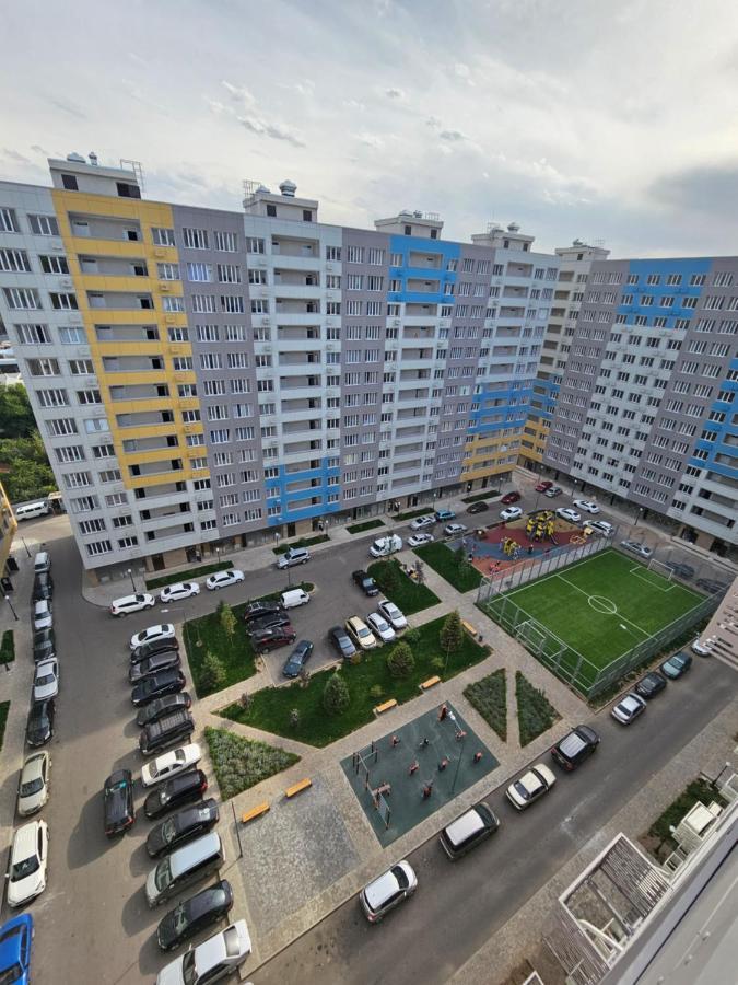 Deluxe Apartments Almaty Esterno foto